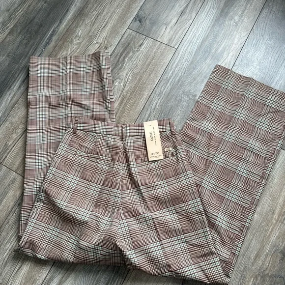 Scotch & Soda Women's Checkered Trousers in Brown and Cream - Picture 5 of 6